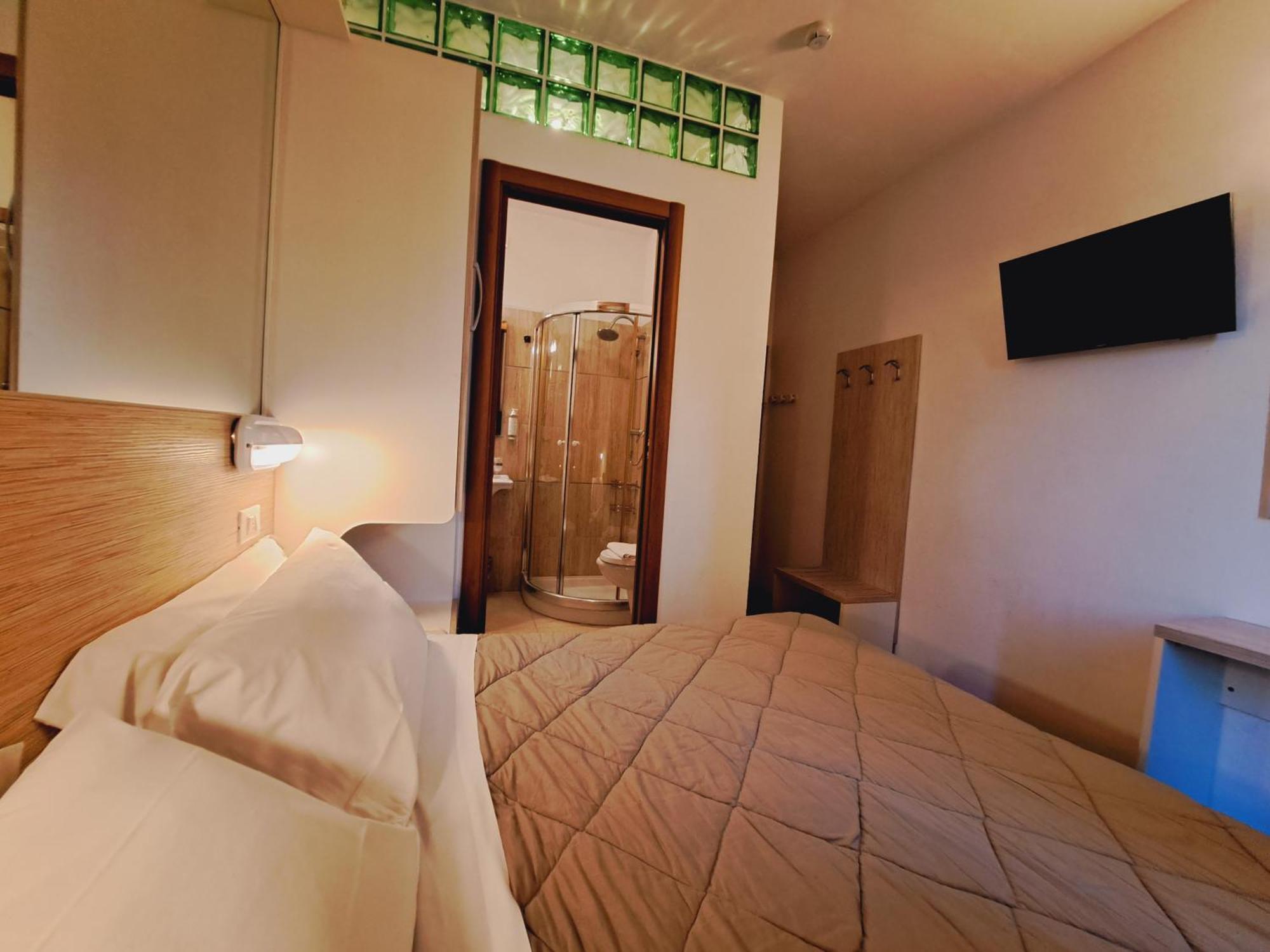 Hotel Butterfly Wellness & Spa Rimini Exterior photo