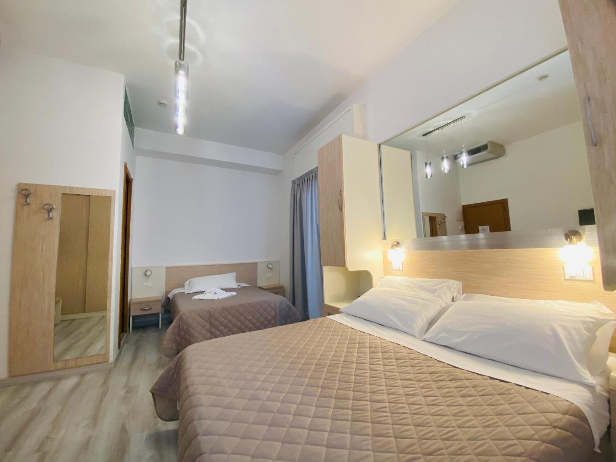 Hotel Butterfly Wellness & Spa Rimini Exterior photo