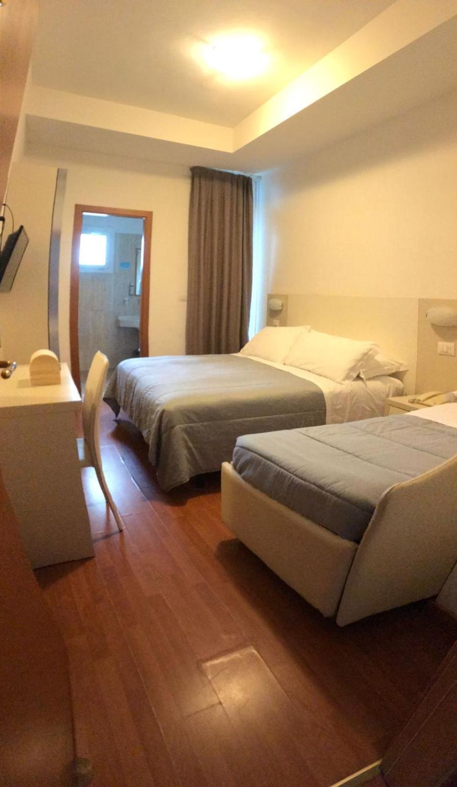 Hotel Butterfly Wellness & Spa Rimini Exterior photo