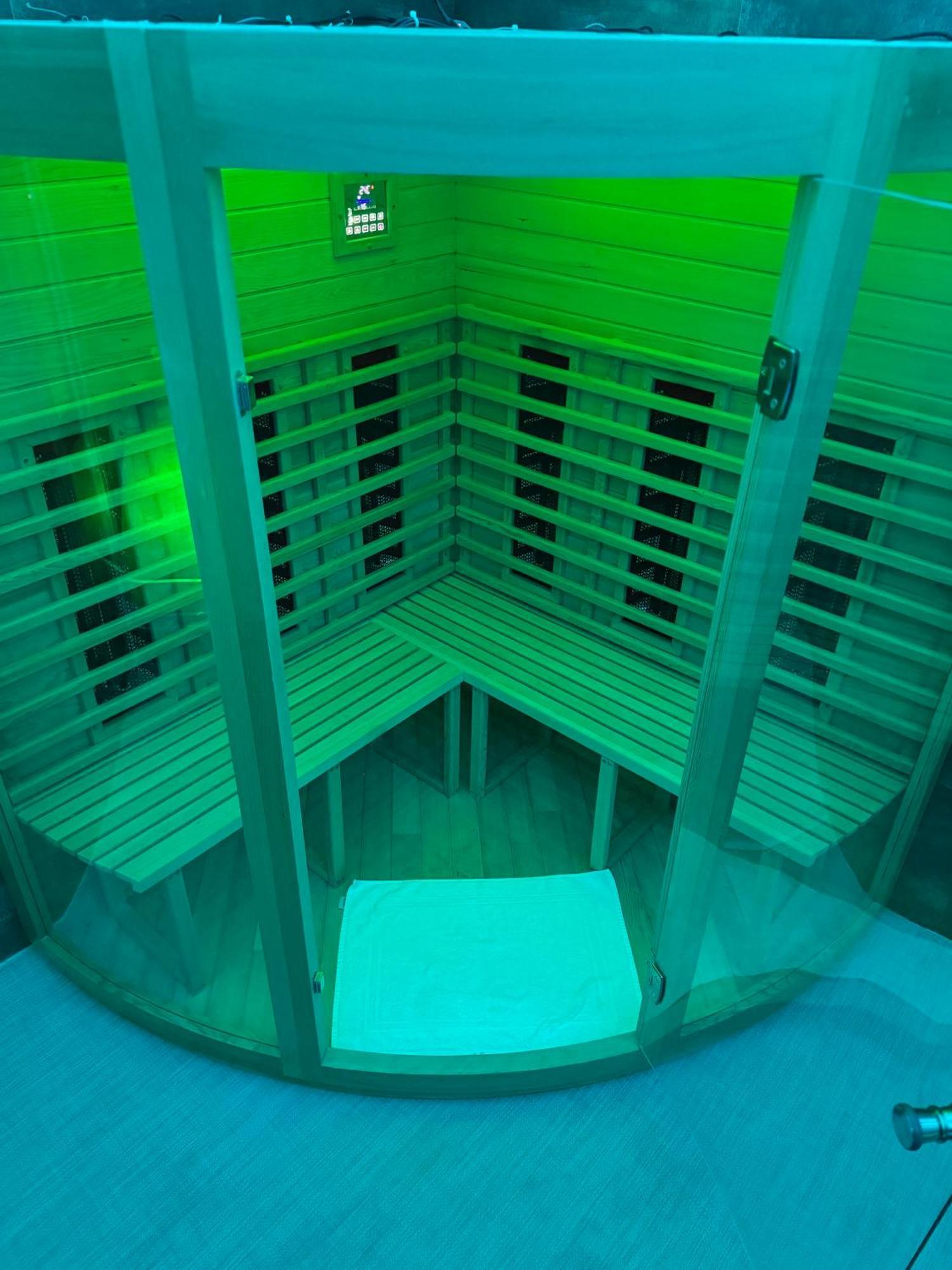 Hotel Butterfly Wellness & Spa Rimini Exterior photo